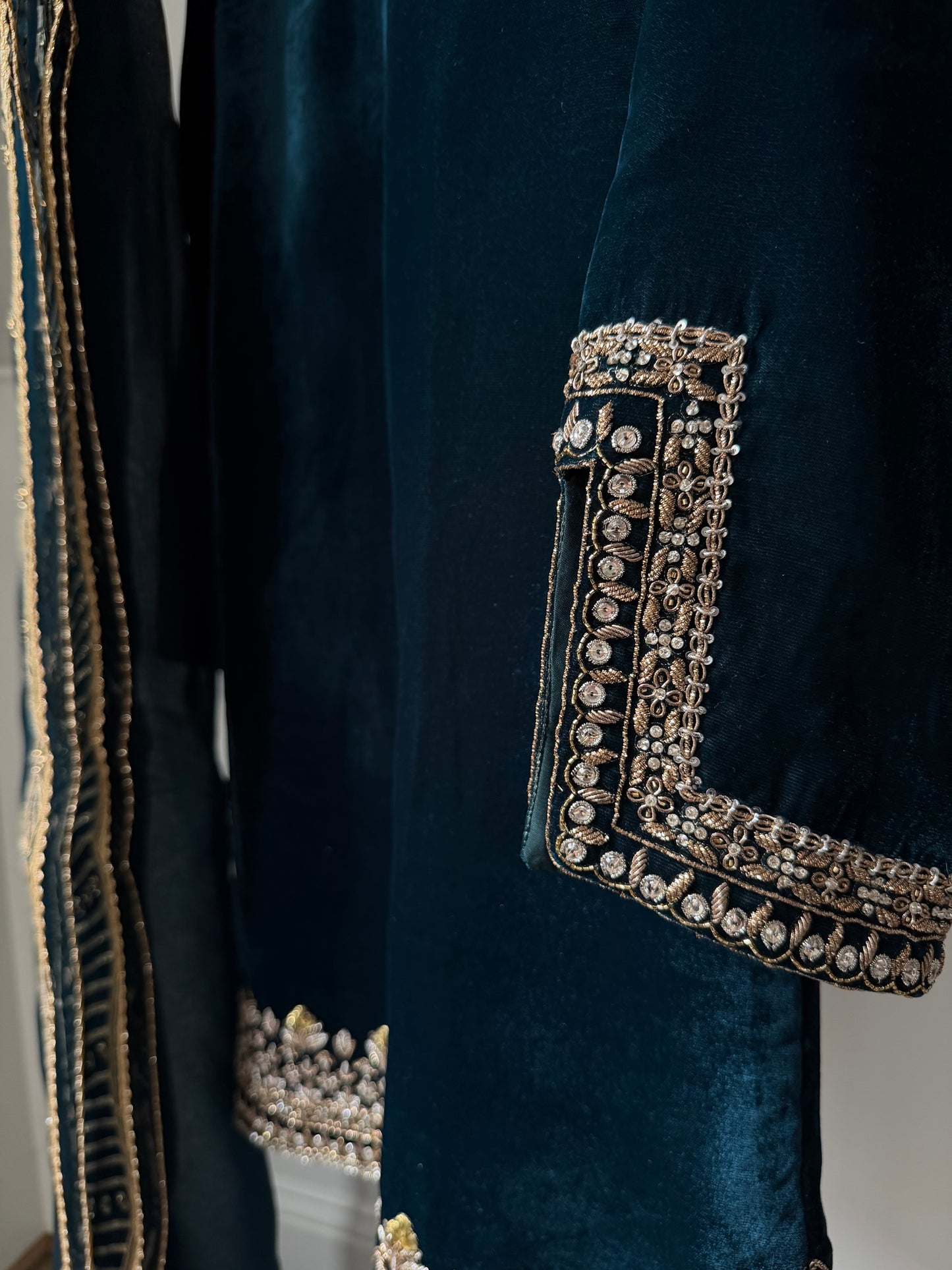 Zuri Teal Velvet Kurta & Shalwar