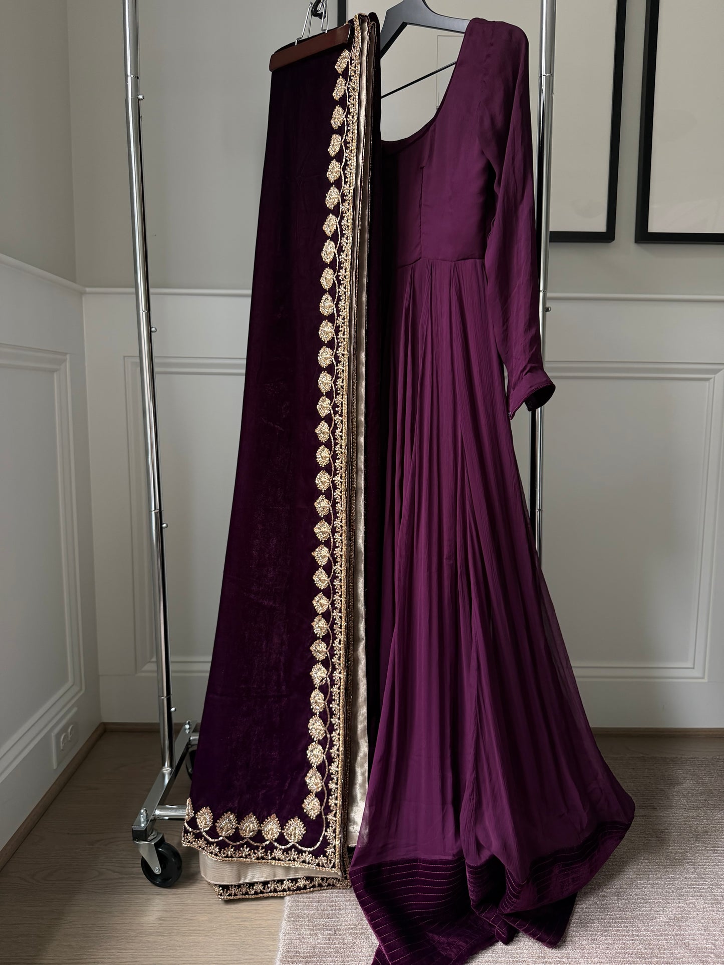 Mila Plum Pishwas & Shawl